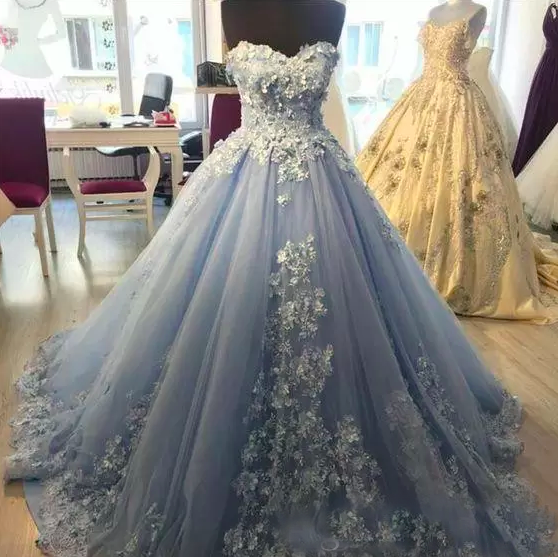 Light Blue Ball Gown Evening Dresses With 3d Floral Applique Plus Size Prom Dresses Sweet 16 Gowns Sweetheart Corset Tulle Quinceanera Dress