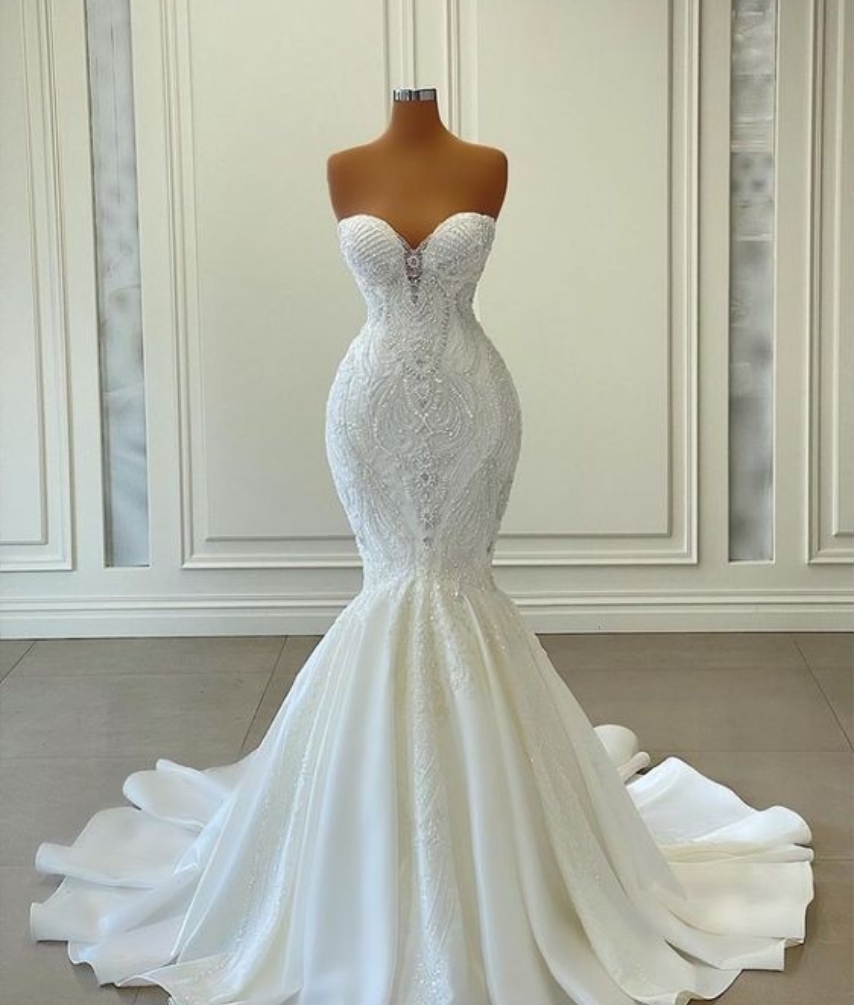 Lace Appliques Wedding Dresses Sweetheart Neckline Beading Crystal Bridal Dresses 2025 Mermaid Pearls Wedding Gowns