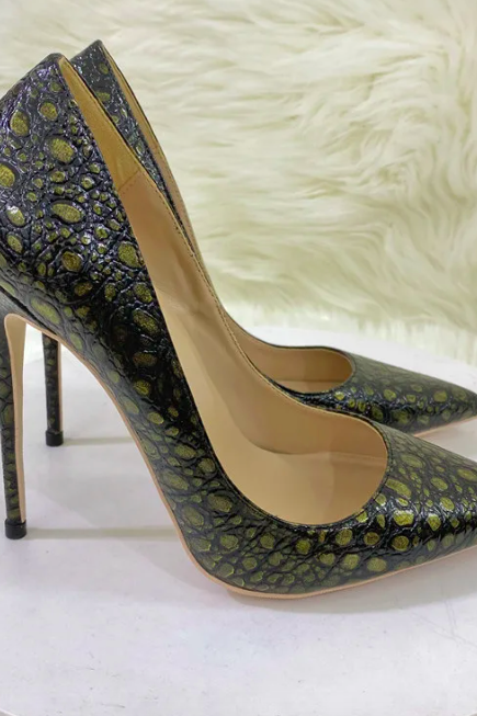 2024 Fashion Embossing Pumps Black Pointed Toe Snake Skin High Heels Europe And America 12cm Thin Heel Club Women Shoes
